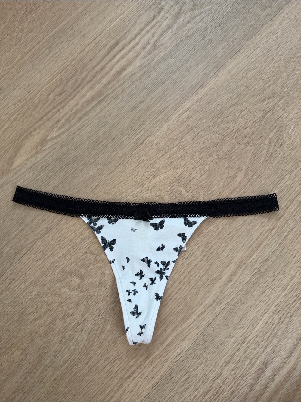 La Senza Butterfly Print Thong Panty M